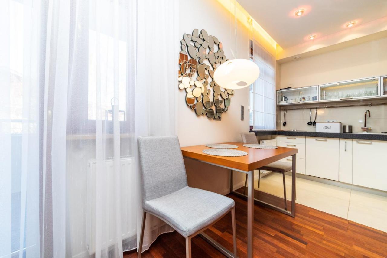 Broadway - Neptun Park By Oneapartments Gdańsk Buitenkant foto