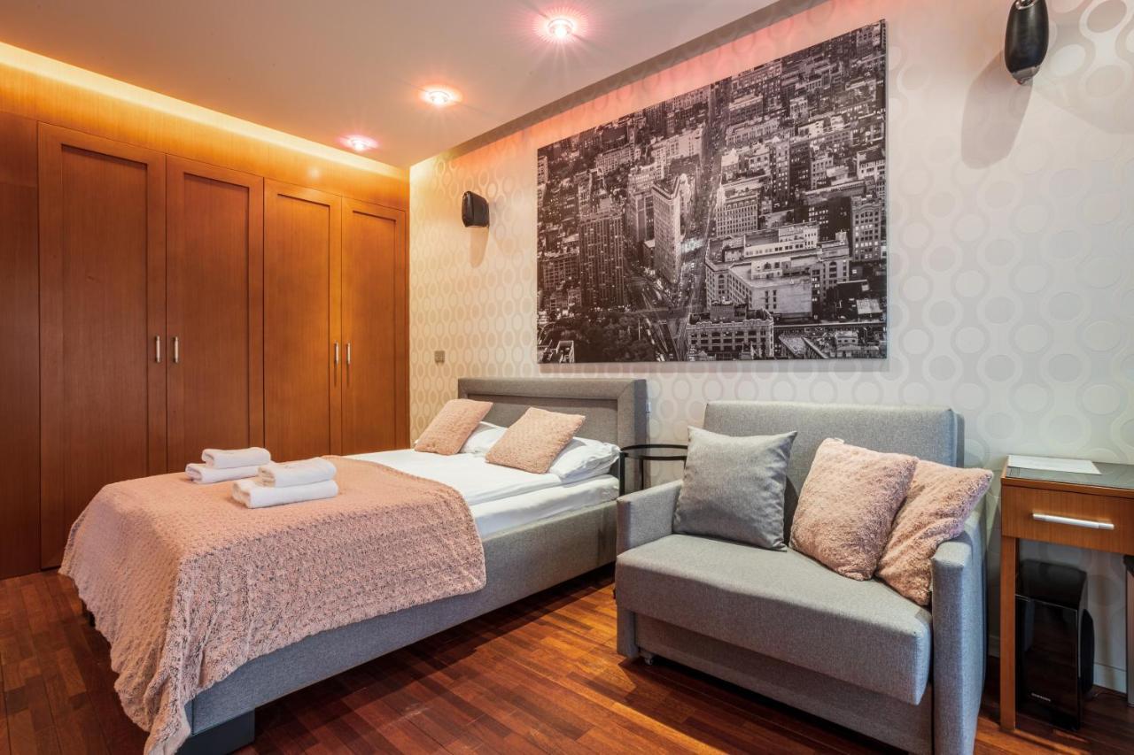 Broadway - Neptun Park By Oneapartments Gdańsk Buitenkant foto